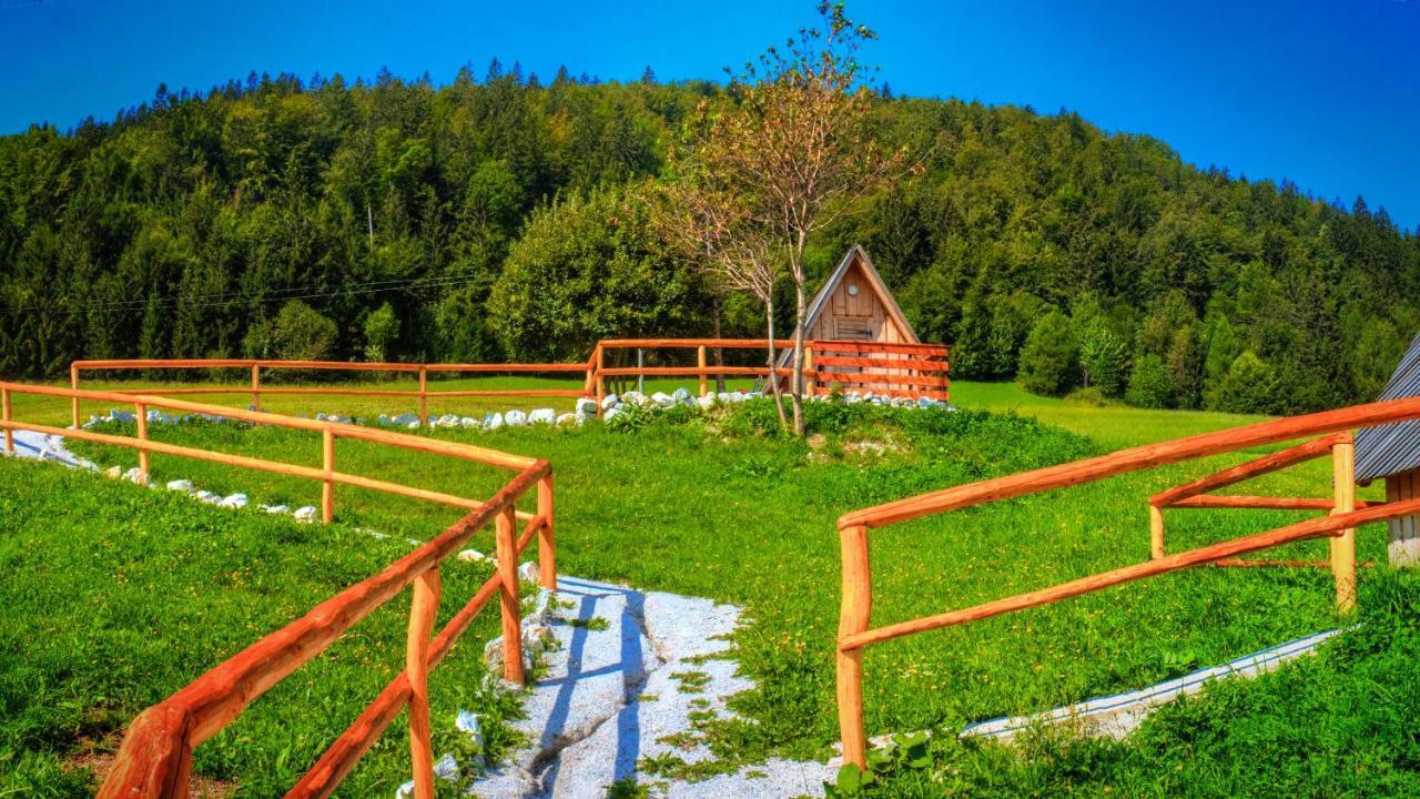 Glamping Vrhovc Hotel Zelezniki Exterior photo