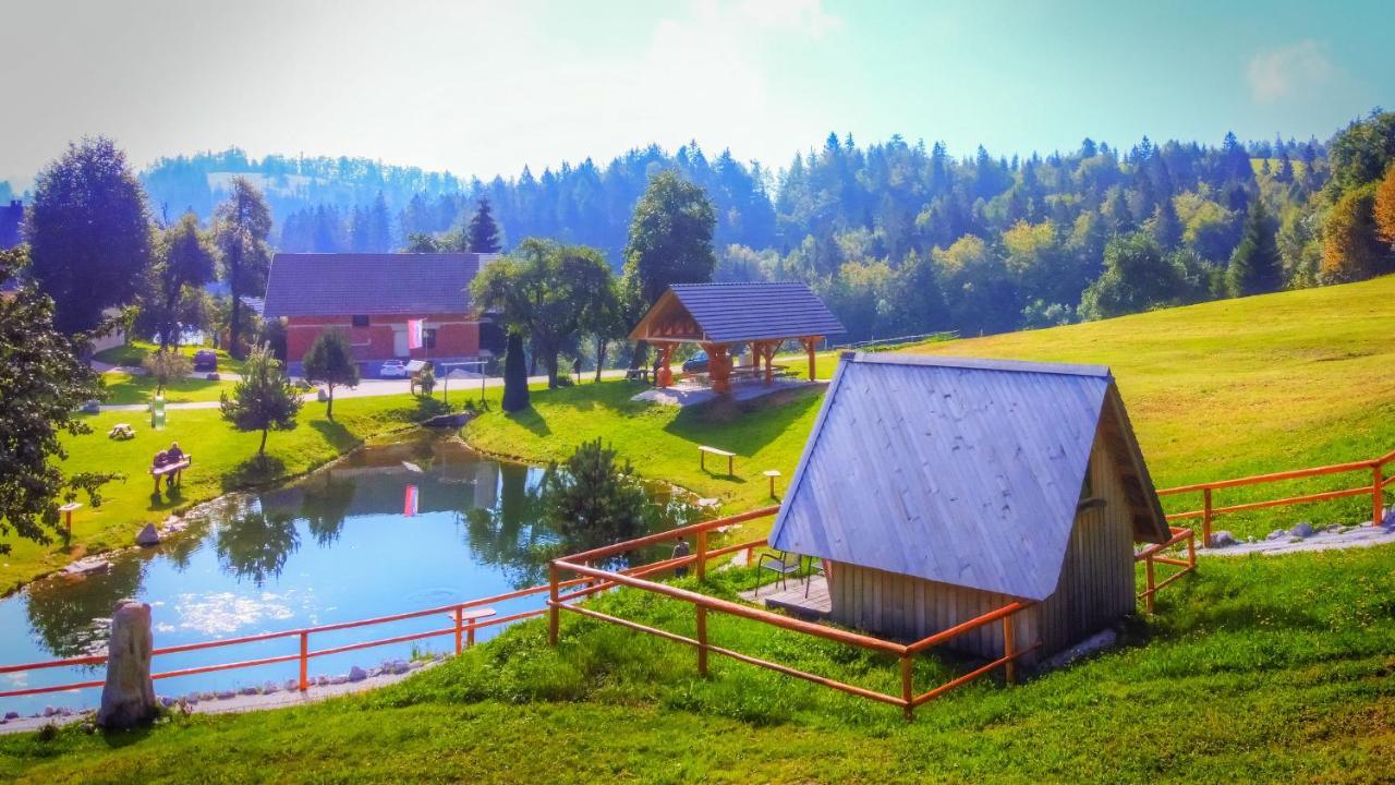 Glamping Vrhovc Hotel Zelezniki Exterior photo