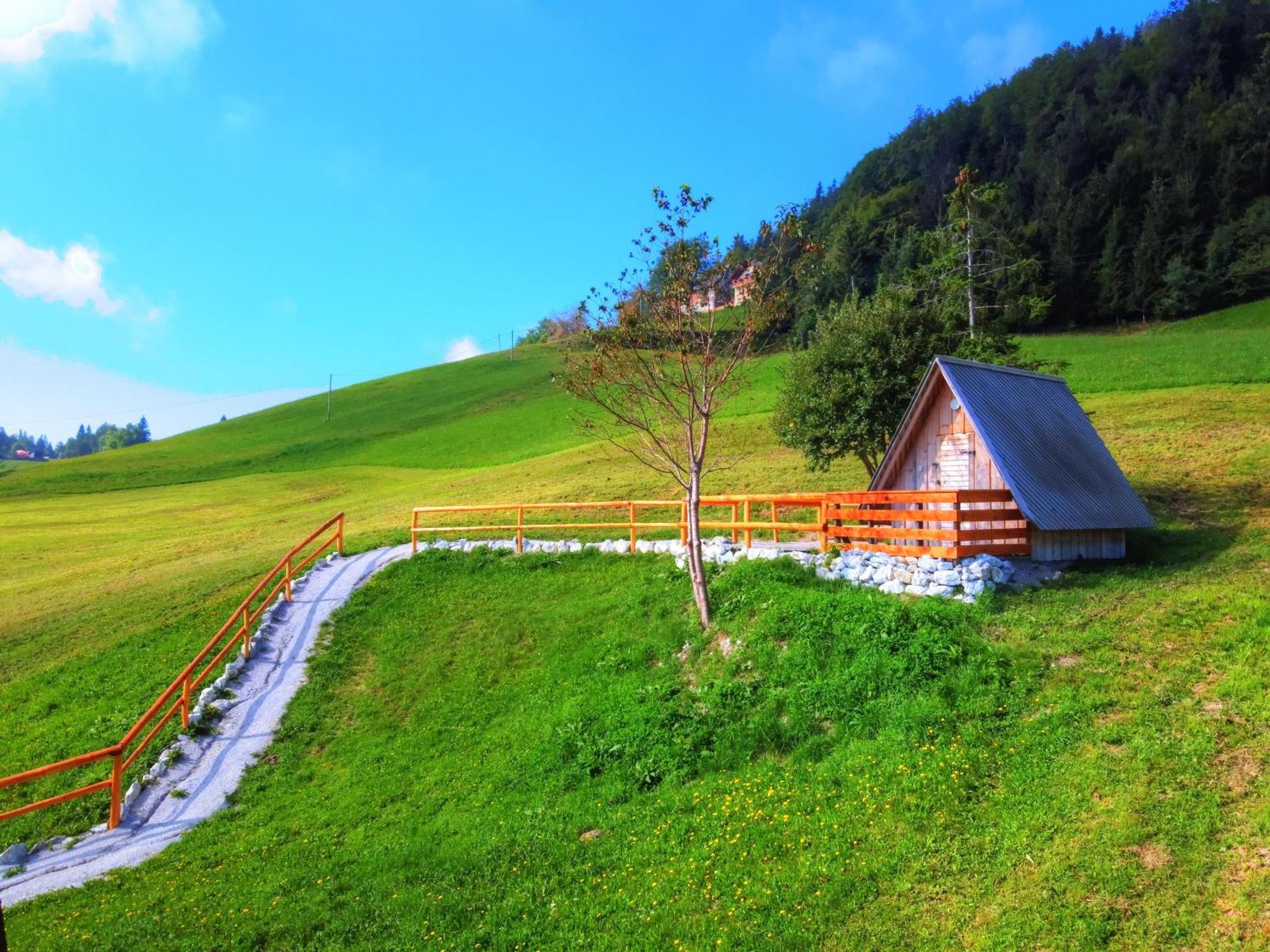Glamping Vrhovc Hotel Zelezniki Exterior photo